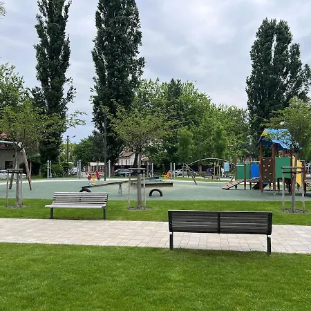 Klingerka 007 2 Separate Bedrooms Parking Included *