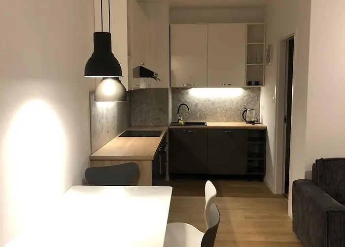 Klingerka 007 2 Separate Bedrooms Parking Included شقة