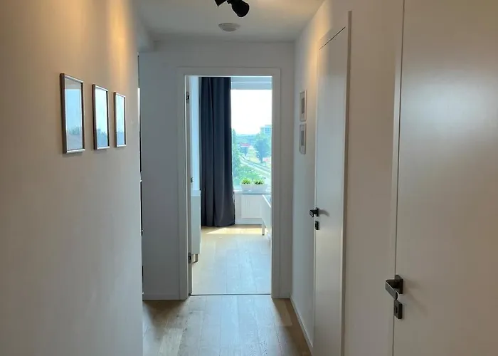 Klingerka 007 2 Separate Bedrooms Parking Included *