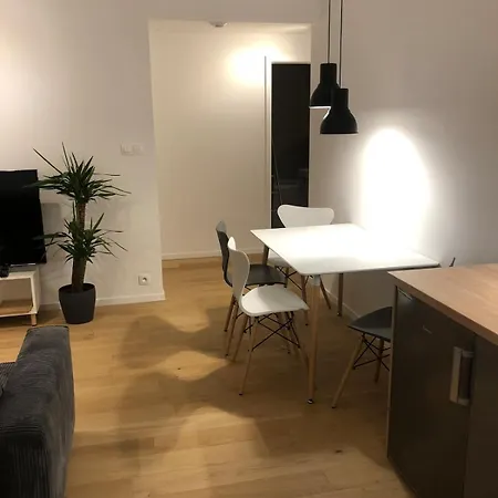 Klingerka 007 2 Separate Bedrooms Parking Included דירה ברטיסלאבה