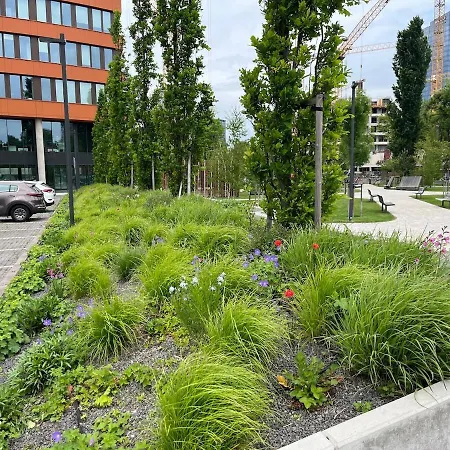 Klingerka 007 2 Separate Bedrooms Parking Included *