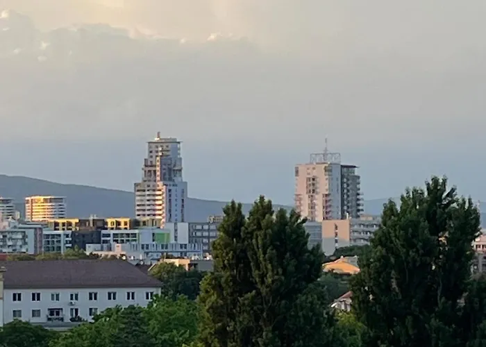 Appartement Klingerka 007 2 Separate Bedrooms Parking Included Bratislava