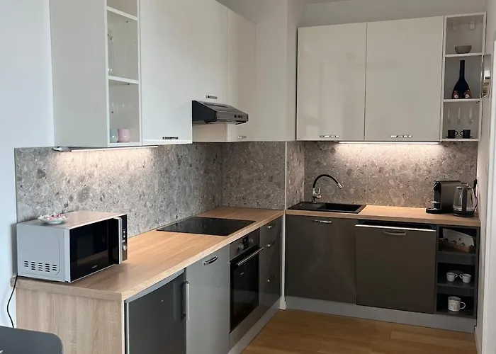 Klingerka 007 2 Separate Bedrooms Parking Included Appartement