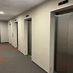 Klingerka 007 2 Separate Bedrooms Parking Included شقة براتسيلافا